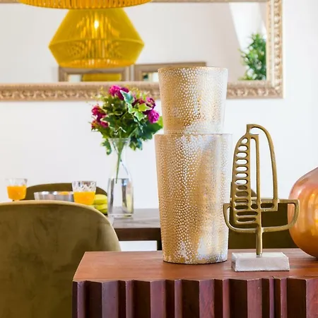 2 Beautiful Bdr Upscale Flat Embracing Tejo! 아파트 리스본