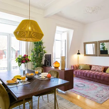 2 Beautiful Bdr Upscale Flat Embracing Tejo! Lisboa