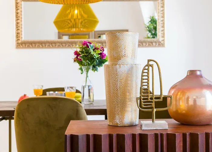 2 Beautiful Bdr Upscale Flat Embracing Tejo! 아파트 리스본