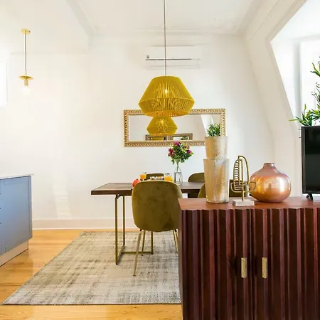 2 Beautiful Upscale Flat Embracing Tejo! Lejlighed *